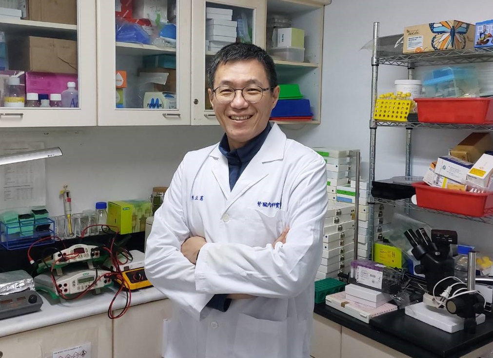 Chen Zhengxian, professor of internal medicine at Taipei Medical University, highly praised the quality of Translab International's new product "醣芯勝Tangxinsheng".